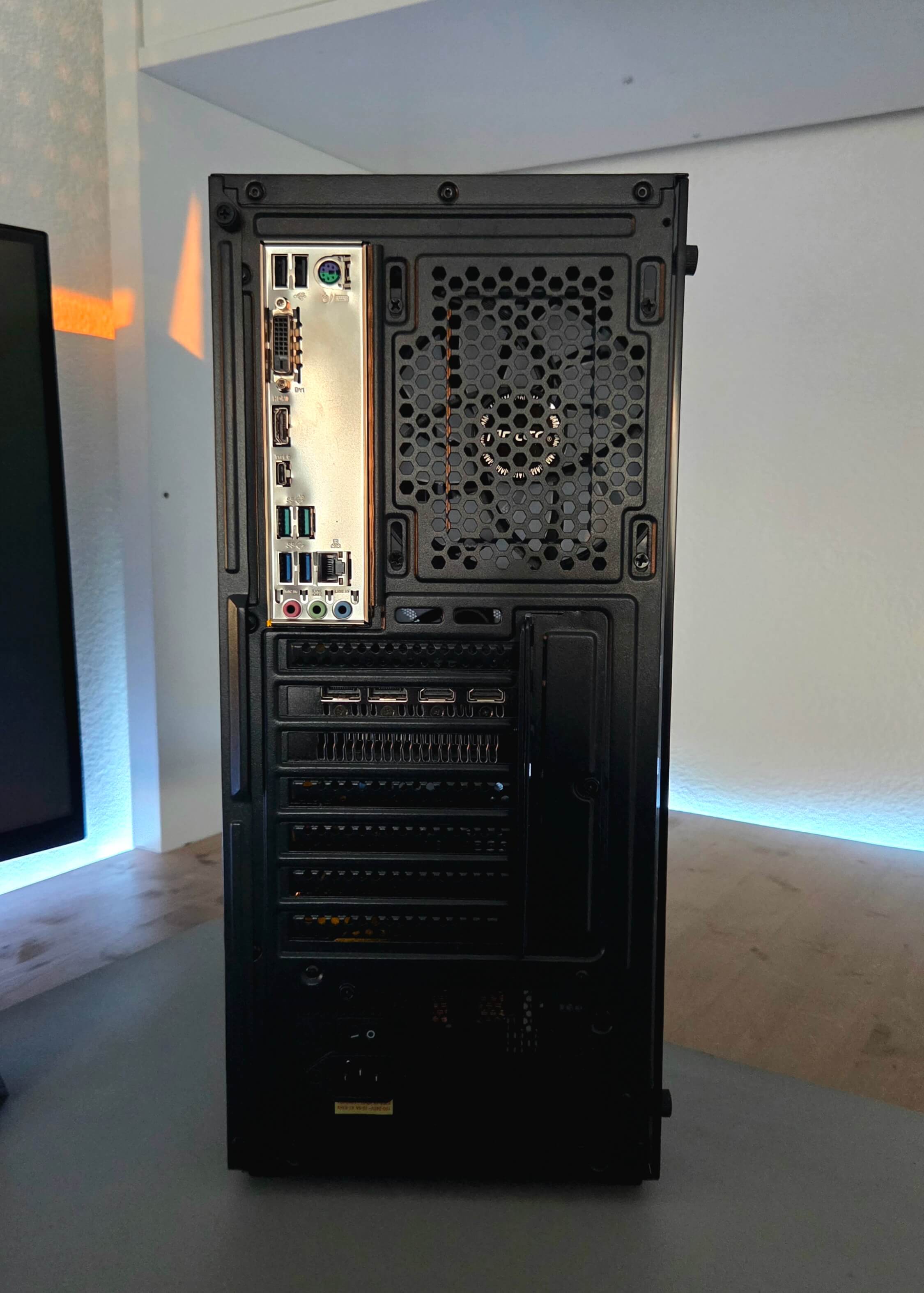 PC Gamer GTX 1080 Ti Ryzen 5 5600G — Occasion